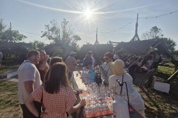 Golden Hour Guided Tour: Histria Citadel & Local Wine Tasting