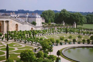 Private Tour of Versailles and Giverny Palace and Monets Gardens