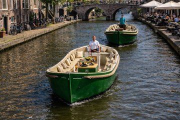 Utrecht Open Boat Canal Cruise with Drink Option