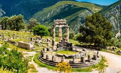Transfer from Volos to Delphi