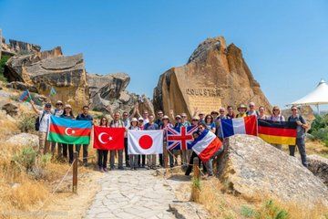 Baku Day Trip Gobustan Mud Volcanoes and Fire Temple and Yanardag
