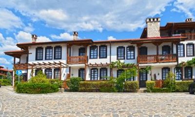 From Plovdiv: Starosel Thracian Temples, Spa and Wine Experience