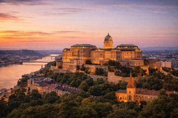 Private day trip to Budapest from Vienna