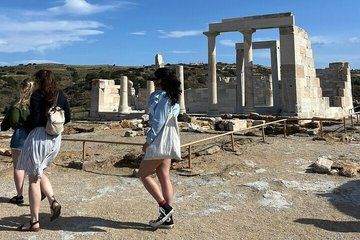 Shared Roundtrip Transfer to the Temple of Demeter