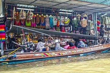 Damnern Saduak Floating Market