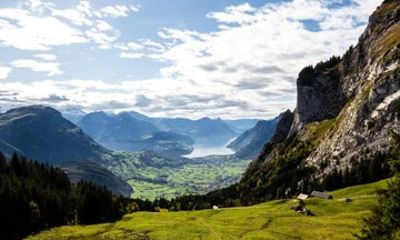 Private Tour from Zurich to Lucerne Via Zug and Kussnacht