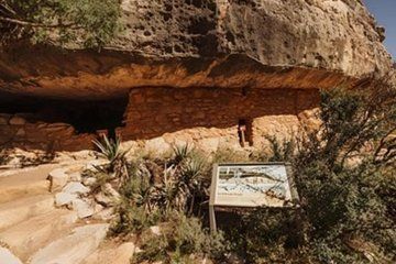 Phoenix Day Trip Walnut Canyon, Meteor Crater and Winslow