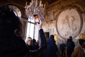 Versailles Private Tour with Golf Cart and Trianon Access