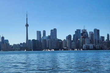 Private Bike Tour Distillery District and Toronto Islands