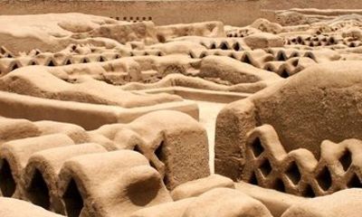 Pyramids of the Sun and Moon, Huanchaco and Chan Chan - Trujillo