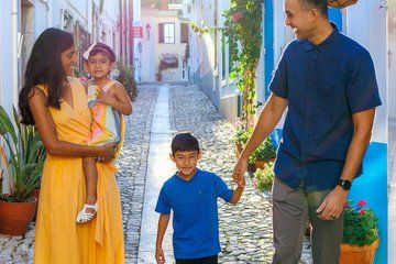 Cascais Photo Shoot in Old Town & Iconic locations