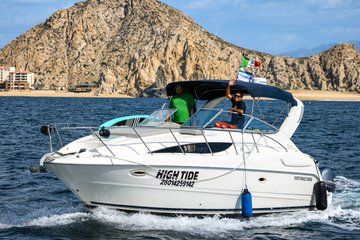 Private Yacht 32 FT 8 PAX with Food and Bar Los Cabos