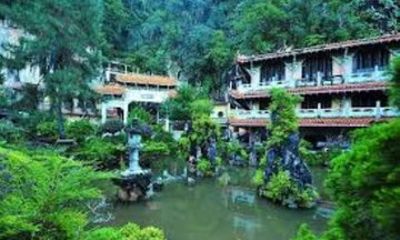 Cameron Highlands and Ipoh Day Private Tour