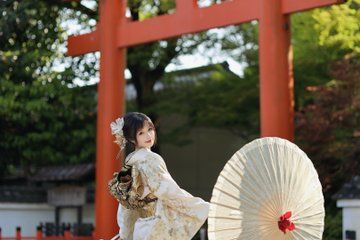 Private Photoshoot with Kyoto Kimono Experience in Gion