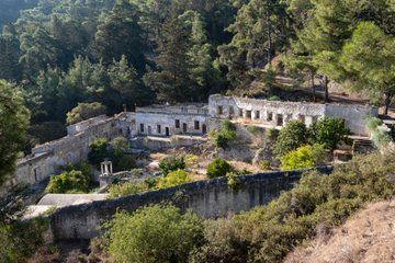 Private Shore Tour: The Battle of Crete WWII Experience