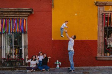 Art in Motion An Authentic San Miguel Photo Experience
