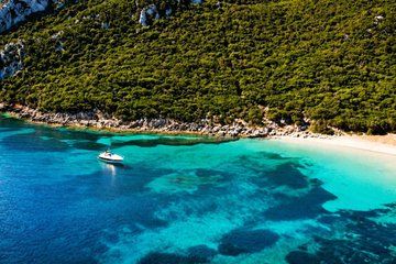 Foneas Uncovered A Luxury Sea Adventure from Kalamata