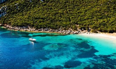 Foneas Beach Uncovered - A Luxury Sea Adventure from Kalamata