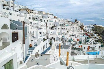Santorini Oia Tour with Transportation