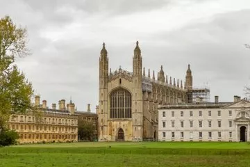 Cambridge Alumni Walking Tour and King College Entry Mandarin