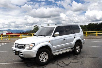Private VIP Transfer from José María Córdova Airport to Medellín