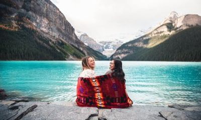 Afternoon Lake Louise Moraine Lake Tour from Canmore