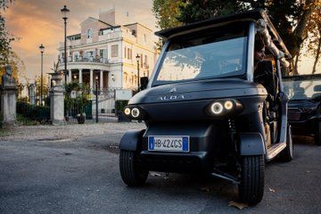Rome customizable tour in Golfcart and hotel pick-up
