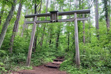 Hiking on Mt Lizuna in Nagano