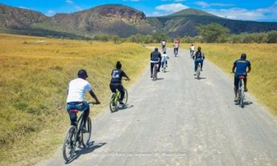 Hell’s Gate National Park Day Trip with Guide and Entry Tickets