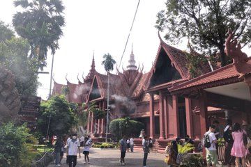 Phnom Penh City Tour, Genocide Museum, Silver Pagoda