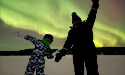 Northern Lights Chase with open fire Dinner in Kiruna