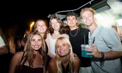 Split Nightlife Pub Crawl with Shots and Club Entry