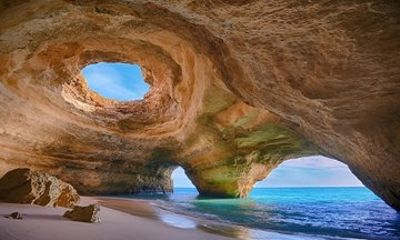 Algarve to Seville Private Transfer Up To 4 Stops