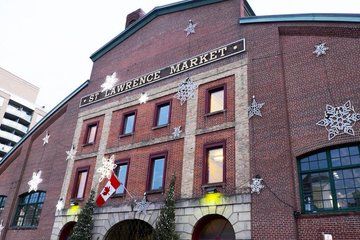 Non Touristy St Lawrence Market Food Tour