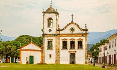 Historic Center Walking Tour: Colonial History & Cachaça Tasting