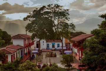 Laureles Half Day Walking Tour