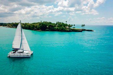Private Catamaran Full Day Isla Catalina and Snorkeling