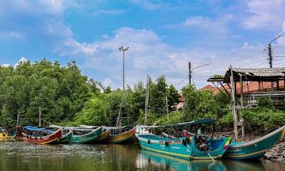 Phang Nga Bay Discovery by Longtail