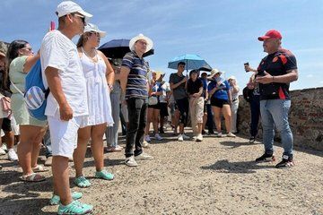 City Tour Cartagena Castle and Souvenir