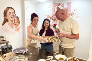 Authentic Moroccan Pastry and Tea Experience in Chefchaouen