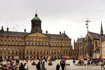 Royal Palace Ticket Audio Tour and City Walk in Amsterdam