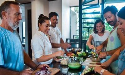 3hr Viña del Mar Cooking Class with local : Ceviche & Leche Asada