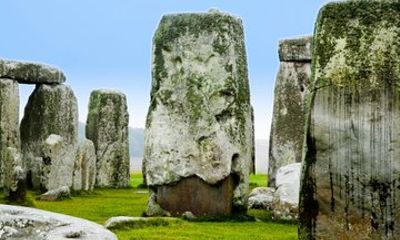 Stonehenge Highlights Private Tour from Southampton