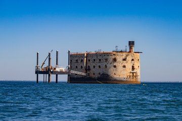Fort Boyard 5-Hour Sailing – Private Shore Tour
