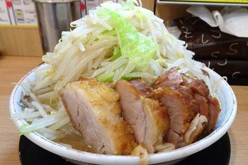 Local Salaryman Tokyo Station Ramen and Izakaya Tour