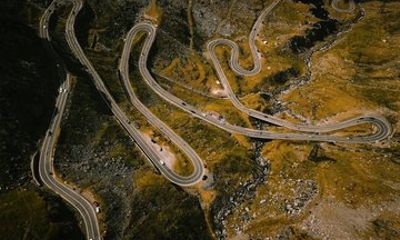 Transfagarasan Drive Wild Bear Experience from Brasov