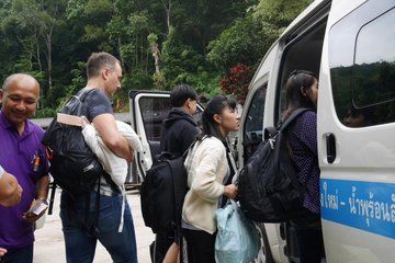 Mon Jam Direct Transfer from Chiang Mai by Shared Minivan