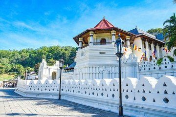 Luxury 3 Days 2 nights Colombo To Kandy Sigiriya and Galle Tour