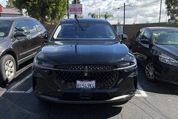 Lincoln LAX Chauffeur Private Transfer