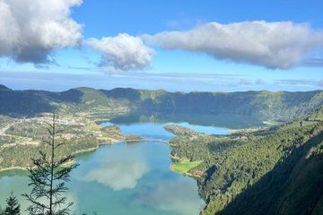 Sao Miguel Tour with Sete Cidades and Lagoa do Fogo